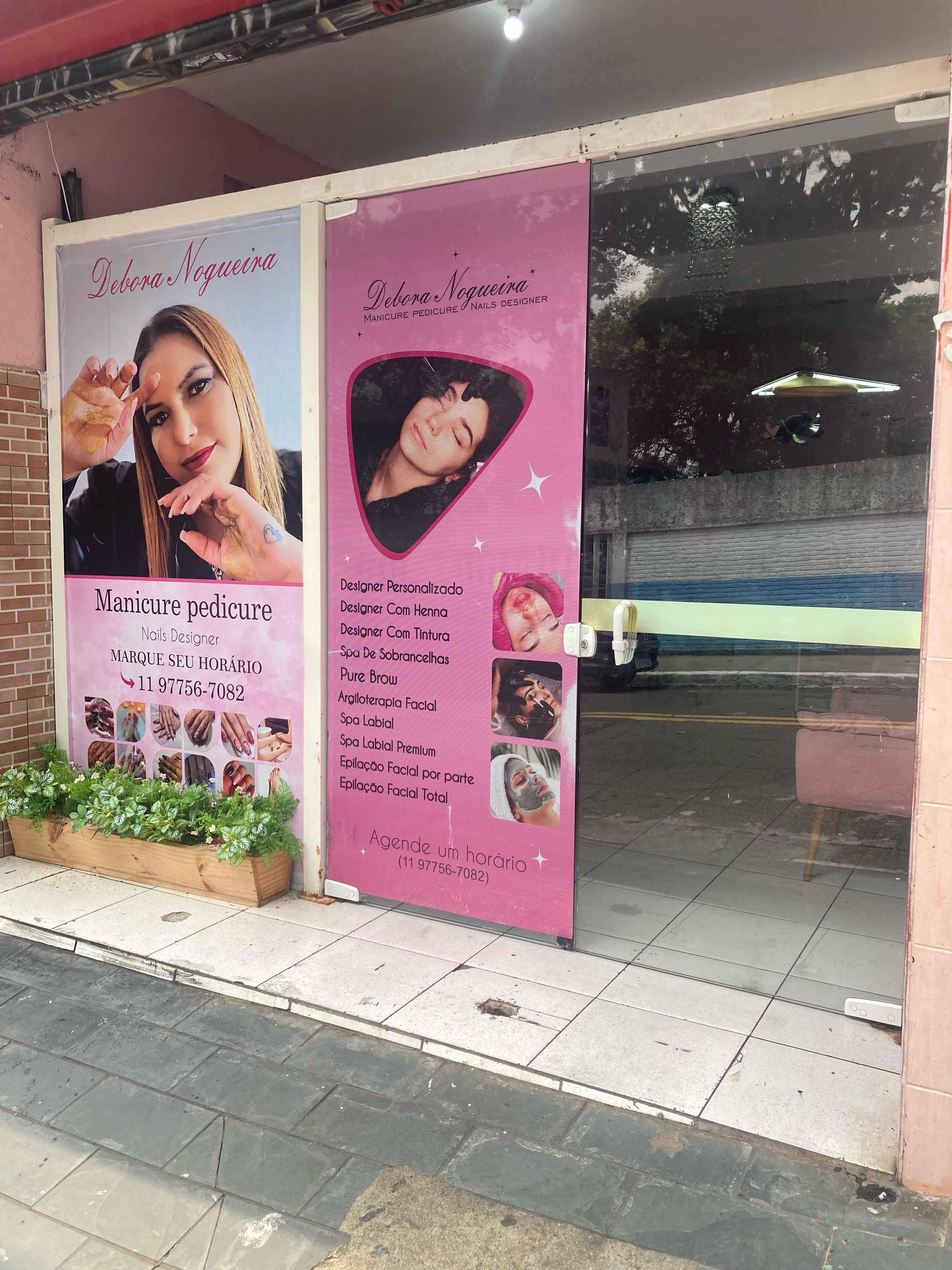 Interior da clínica com decoração moderna